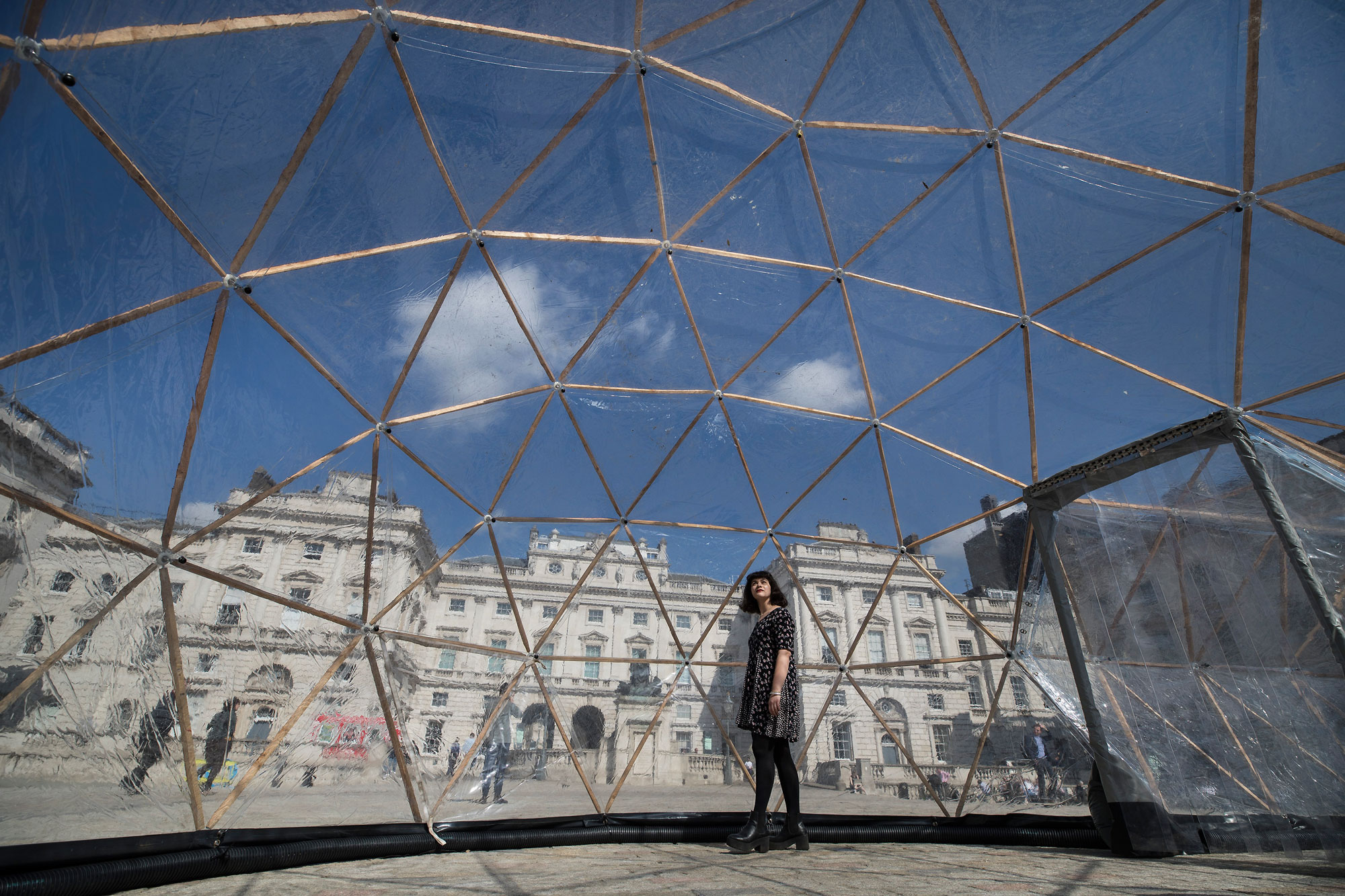 Pollution-Pods-by-Michael-Pinsky-at-Somerset-House-for-Earth-Day-2018-(c)-Peter-Macdiarmid-for-Somerset-House